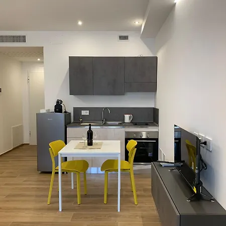 Domus13-with Private Parking