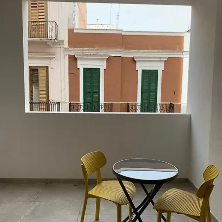 Domus13-with Private Parking Apartmán Bari
