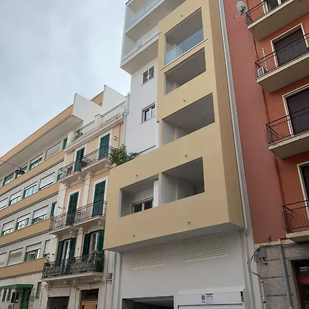 Domus13-with Private Parking * Bari