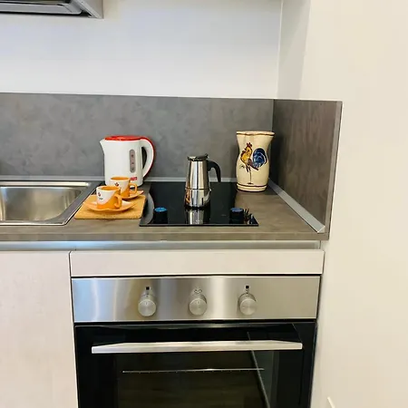 Domus13-with Private Parking Apartament