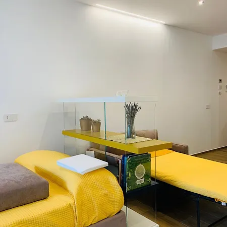 Apartmán Domus13-with Private Parking