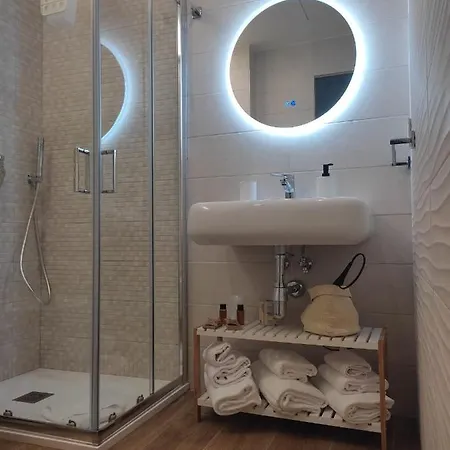 Domus13-with Private Parking Bari