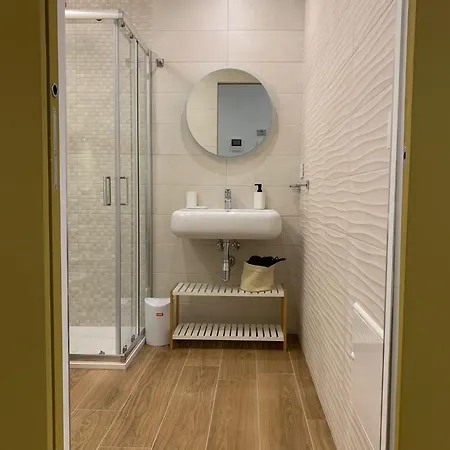 Domus13-with Private Parking Bari